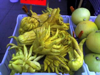 buddhashandlemons.JPG